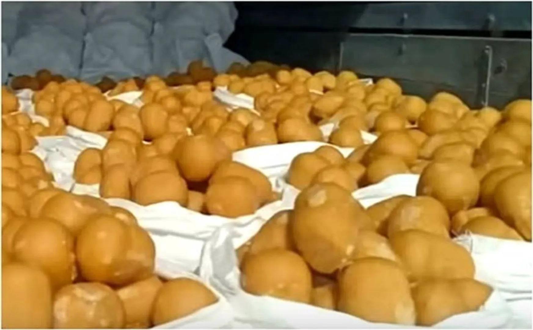 adultered jaggery fssai officers raid in salem district 